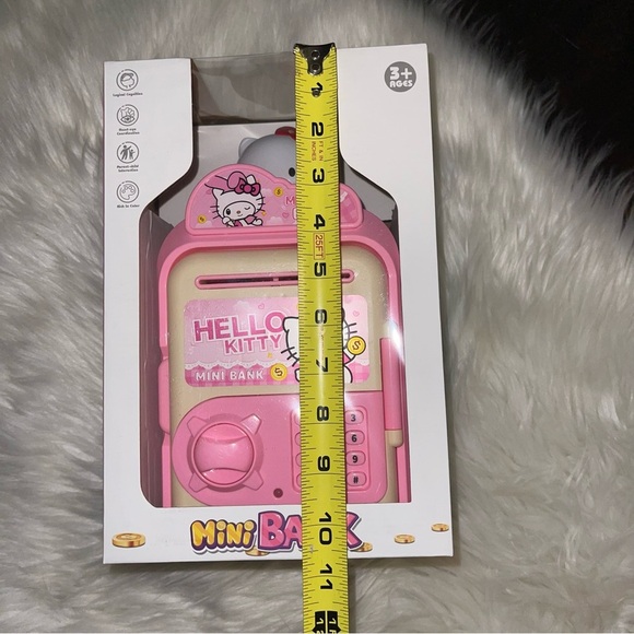 Hello Kitty Smart Lock Password Safe Mini Bank Money Box Piggy Bank New In Box - Picture 6 of 13
